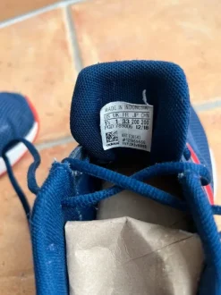 Adidas Sportschuhe 33