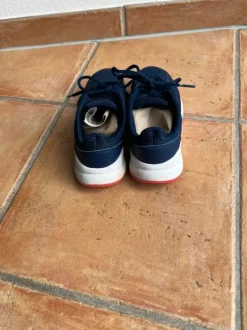 Adidas Sportschuhe 33