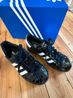 Adidas Superstar 2 Sneaker, Gr. 40, schwarz Lack/Leder, neu in OVP