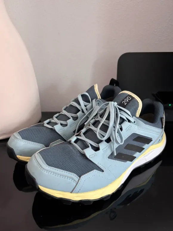 Adidas Terrex Gore Tex Wanderschuh Sneaker Traxion