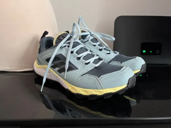 Adidas Terrex Gore Tex Wanderschuh Sneaker Traxion