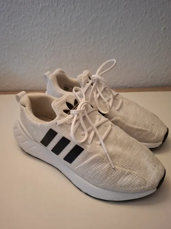 Adidas Turnschuhe