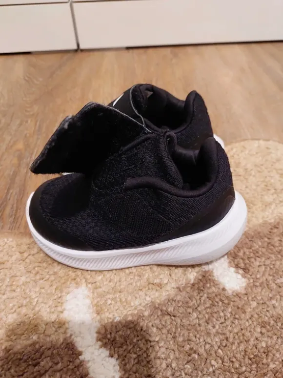 Adidas Turnschuhe / Laufschuhe super leicht / Cloudfoam