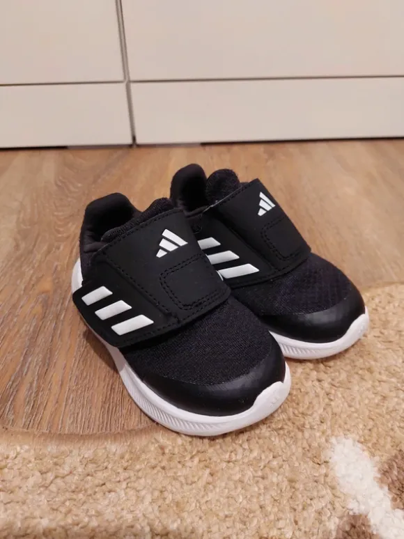 Adidas Turnschuhe / Laufschuhe super leicht / Cloudfoam