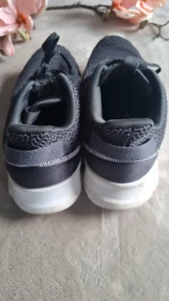 Adidas Turnschuhe Laufschuhe grau 40