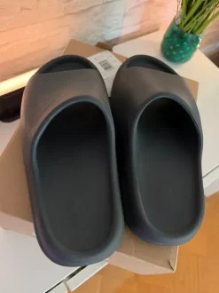 Adidas Yeezy Slides