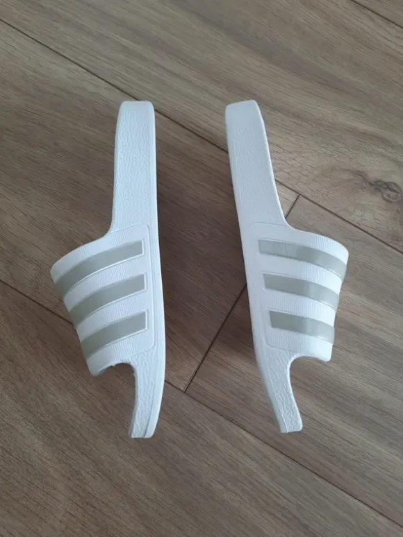 Adidas-Adiletten