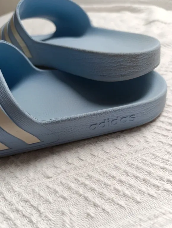Adiletten Babyblau Gr. 40