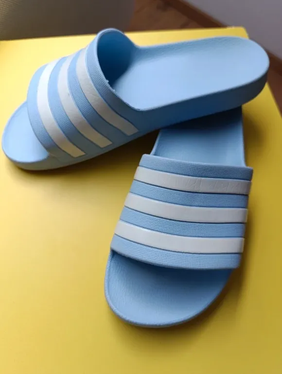 Adiletten Babyblau Gr. 40