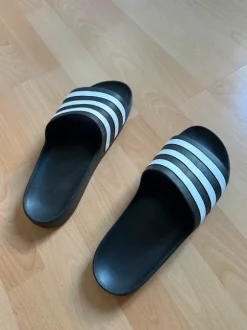 Adiletten (Neu, ohne Etikett)