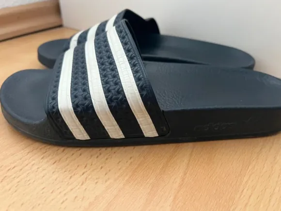 Adiletten Sauna blau weiß