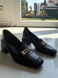 Aigner loafer pumps schwarz leder mit goldener kette gr 37