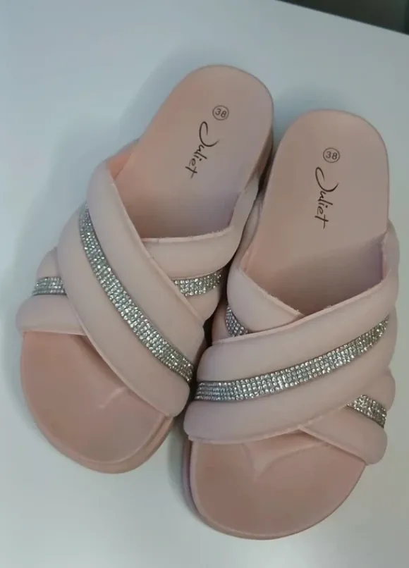 Altrosa Slipper mit Strasssteinen, Größe 38 Der Marke Juliet