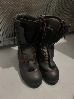 Arbeitssicherheitsstiefel