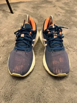 Asics amplifies foam