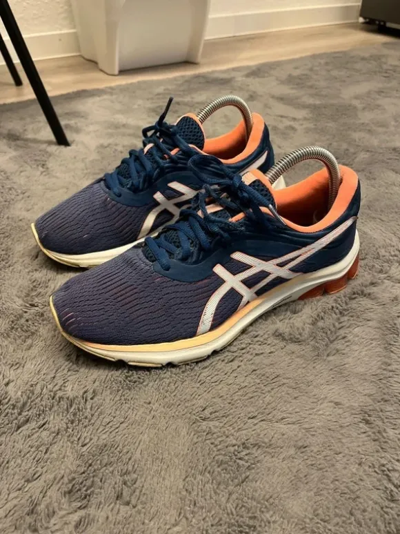 Asics amplifies foam