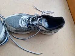 Asics blau