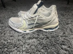 Asics GEL Kayano 14 cream silver navy blue (Gr.44)