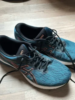 Asics Laufschuhe running schuhe