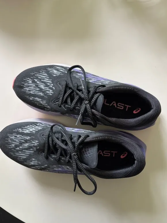 Asics Novablast 3