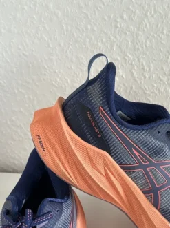 Asics Novablast 3 FF Blast+ Damen Laufschuhe 41,5 (wie neu)