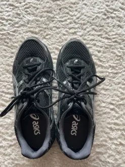 Asics schuhe
