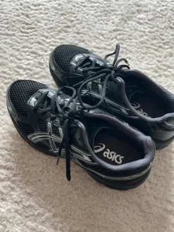 Asics schuhe