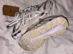 Asics Schuhe