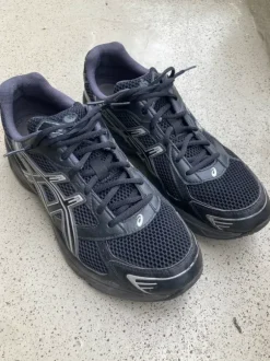 ASICS schwarz GEL-1130