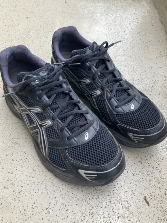 ASICS schwarz GEL-1130