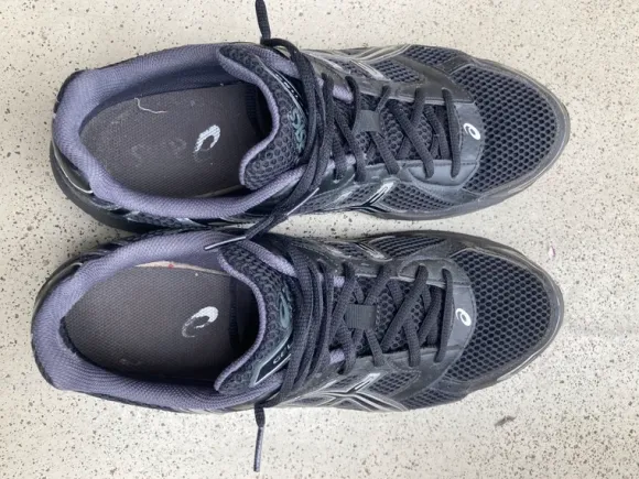 ASICS schwarz GEL-1130