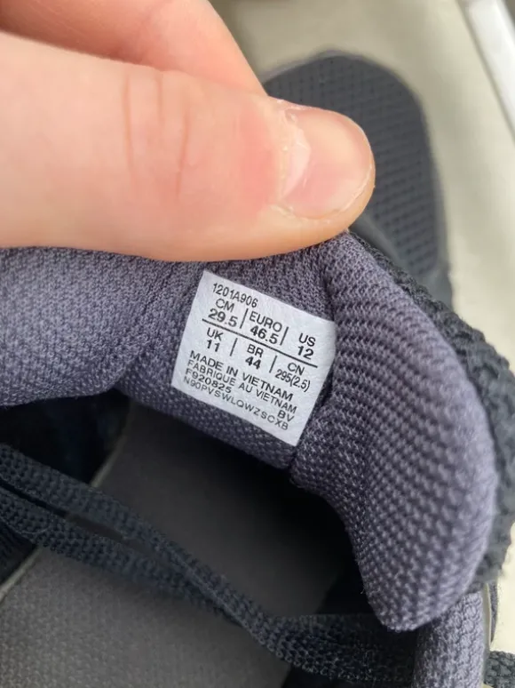 ASICS schwarz GEL-1130