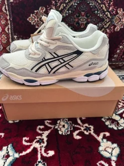 ASICS Shoese