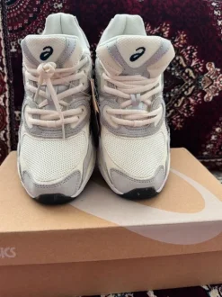 ASICS Shoese