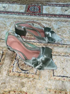 Asos Design Wide Fit Samt Salbeigrün Schleife Fersenriemen weit 36 38 38.5 Kitty Heels Stilettos