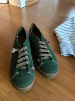 Außergewöhnlicher grüner Lederschuh Gr.42