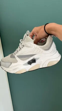 B22 white