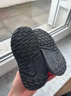 Baby Sneakers Adidas Größe 20