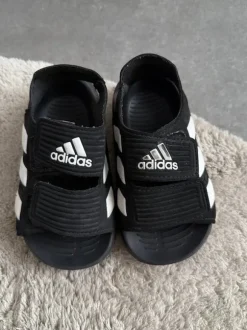 Badelatschen Adidas
