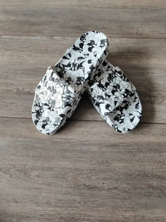 Badelatschen Gr.43/44 H&M Looney Tunes