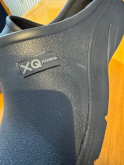 Badeschuhe / Clogs – Größe 43 (eher 42,5) sehr guter Zustand