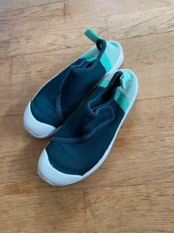 Badeschuhe / Neoprenschuhe Decathlon Gr 32-33