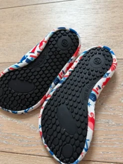 Badeschuhe in Größe 30/31