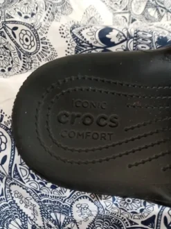Badeschuhe schwarz