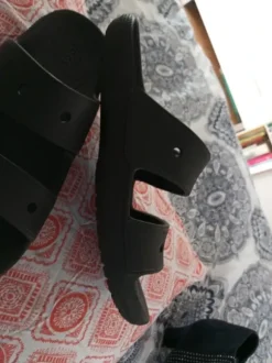Badeschuhe schwarz