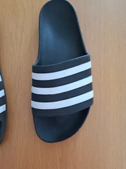 Badslippers adidas