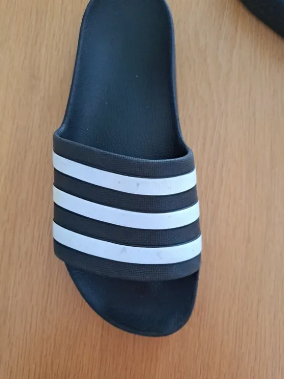 Badslippers adidas