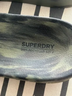 Badslippers Superdry. Maat 42