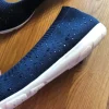 Ballerina mit Strasssteinchen blau