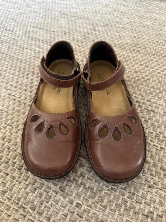 Ballerina Naot 36 NEU